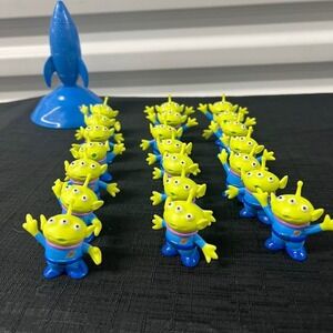 Disney Pixar TOY STORY Space Crane Claw Machine Aliens 21 Alien Mini-figures